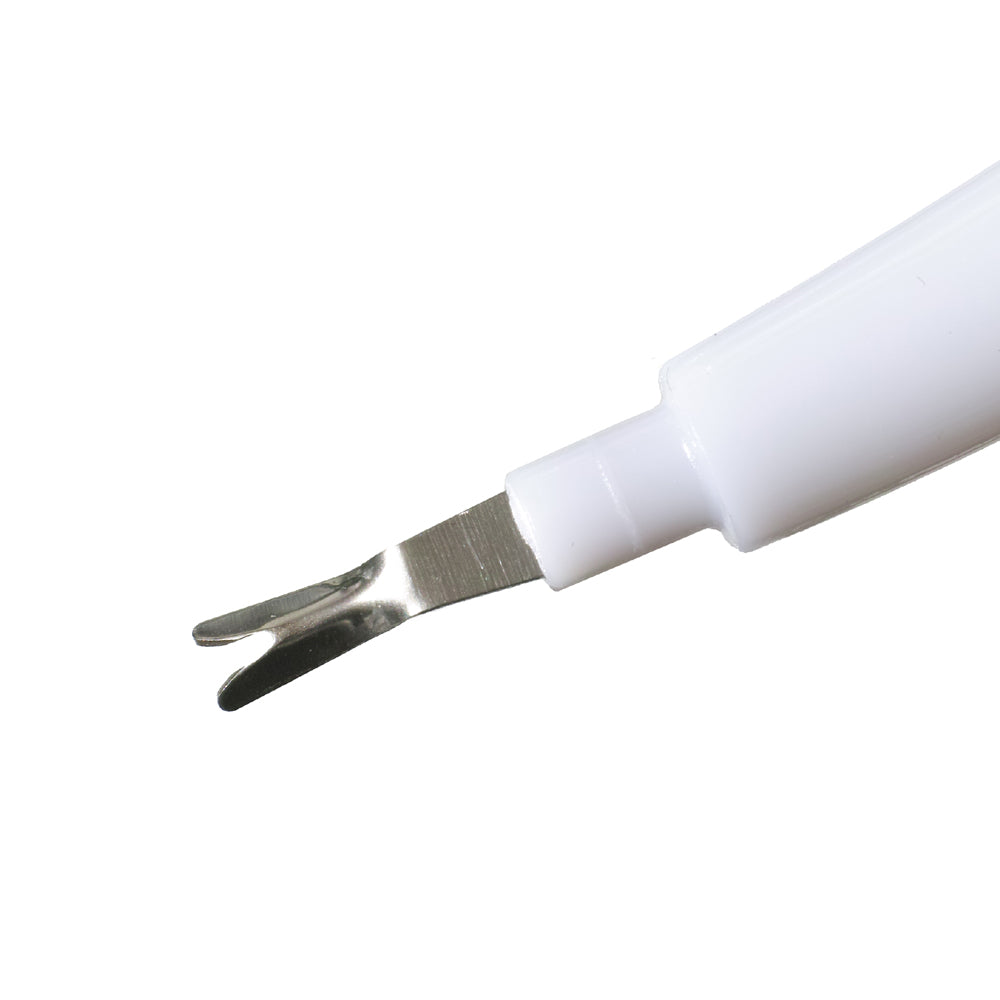 Ergonomic cuticle knife