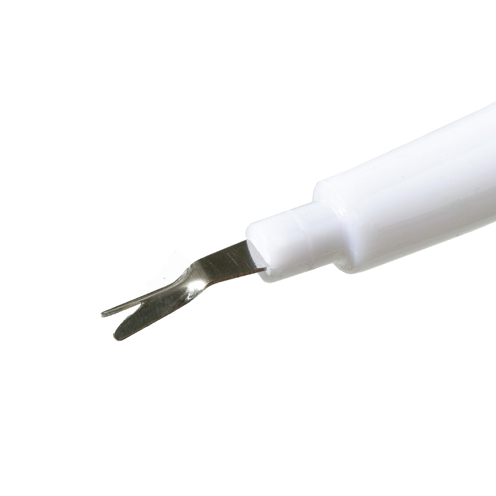 Ergonomic cuticle knife